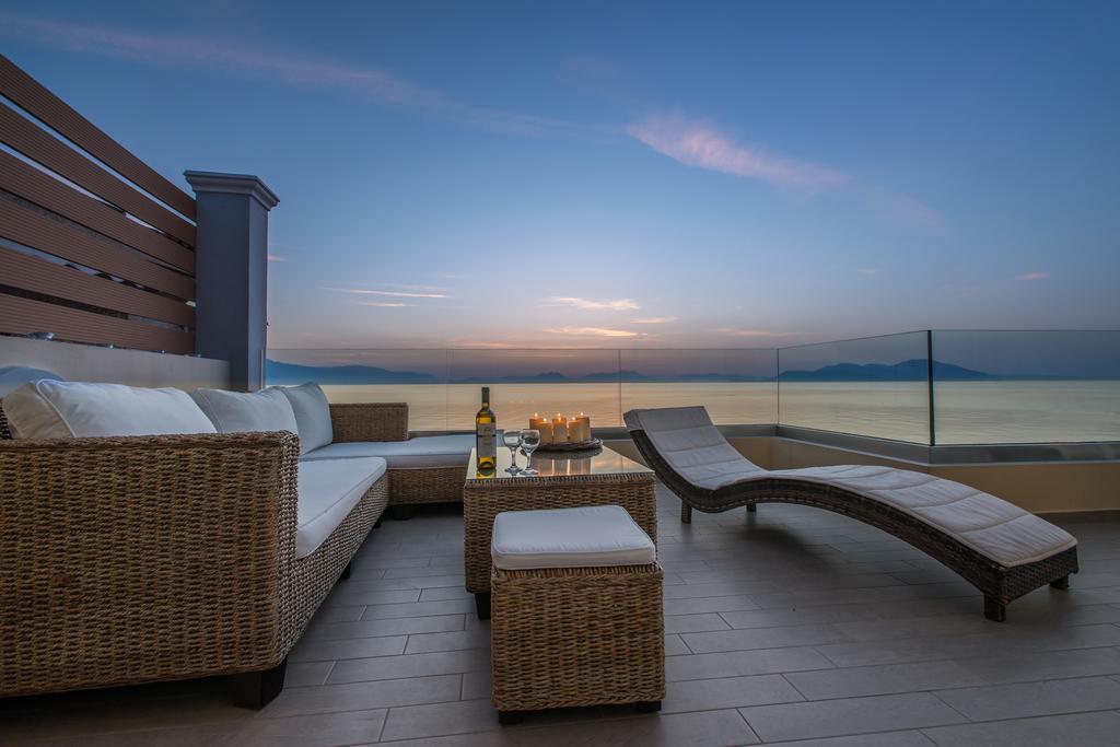 Diamante Beachfront Apartment *