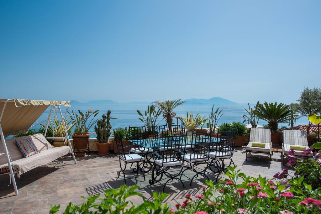Diamante Beachfront Apartment Xylokastro
