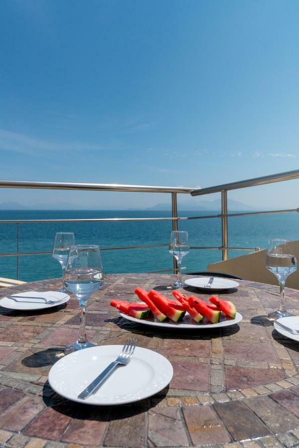 Diamante Beachfront Apartment *