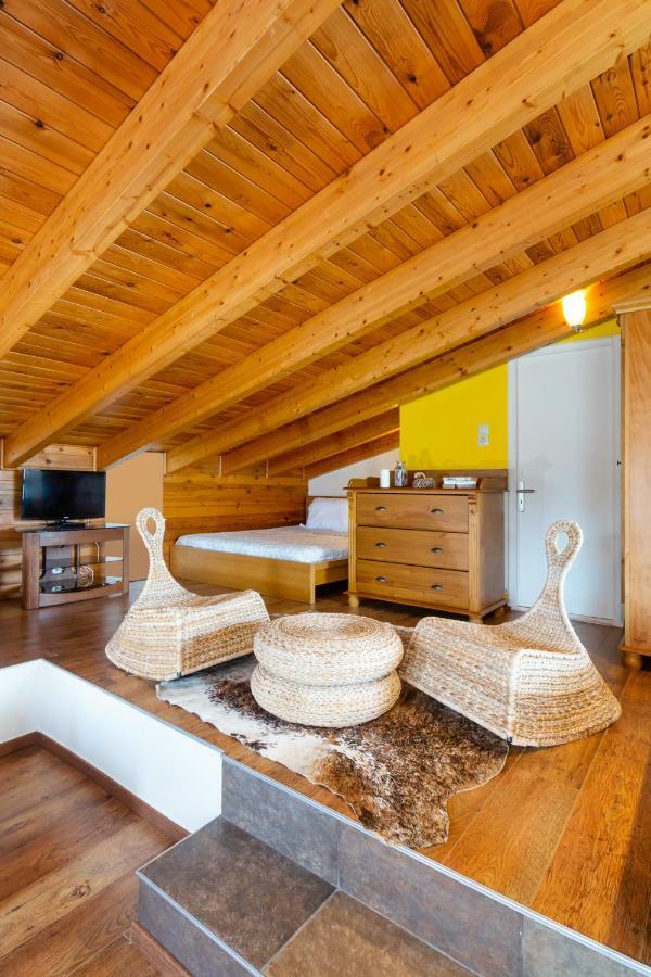 Diamante Beachfront Apartment *